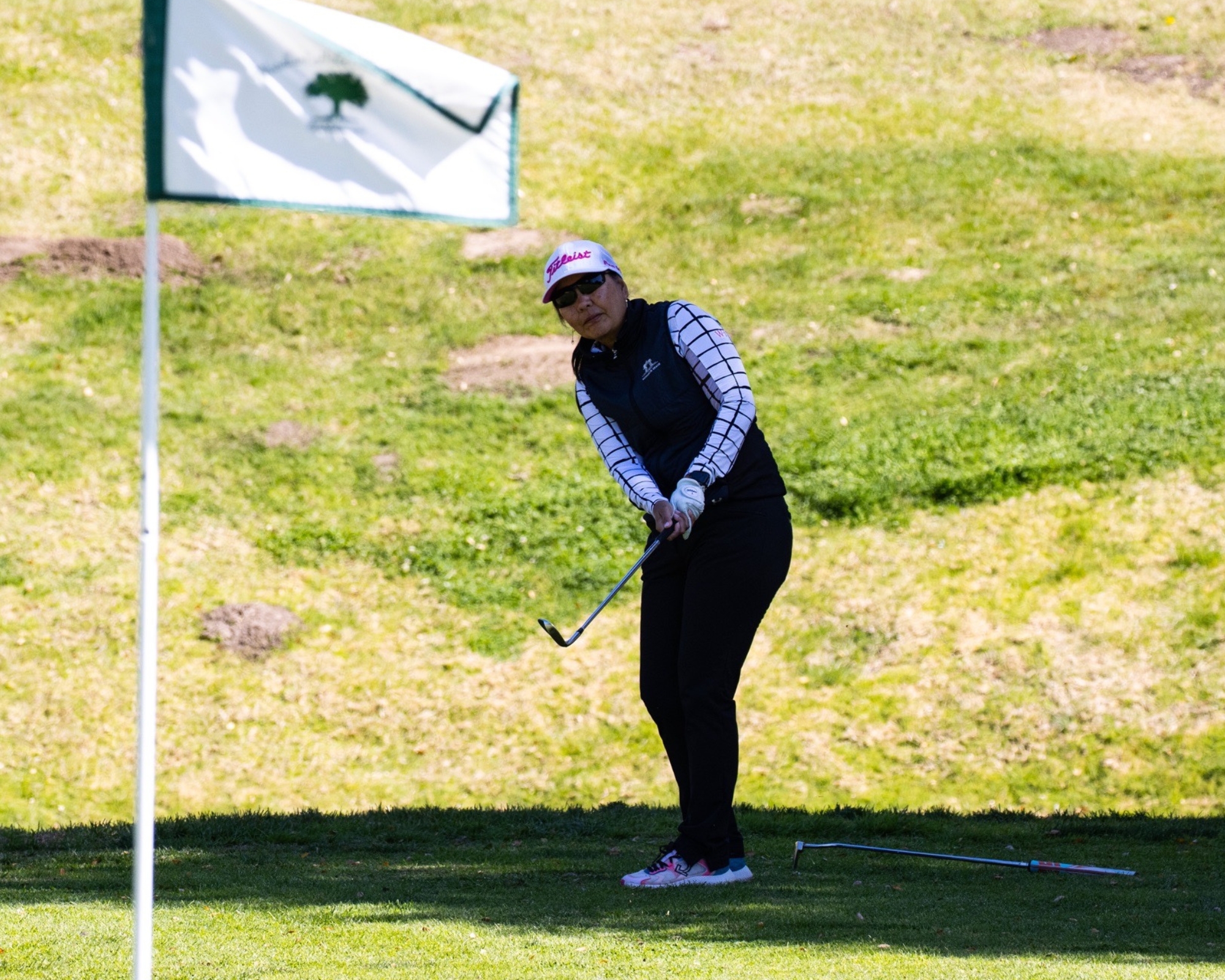 Women's 9-hole group on course
